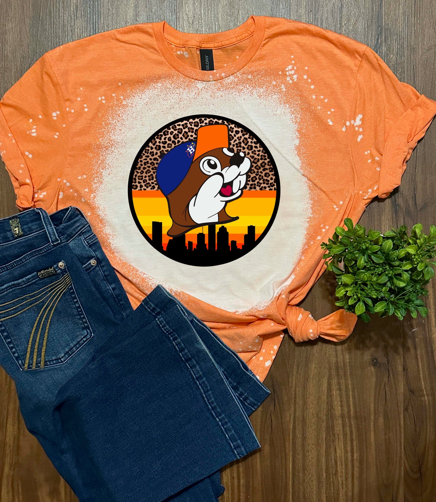 Buc-ee’s Astros Leopard Orange Bleached Tee