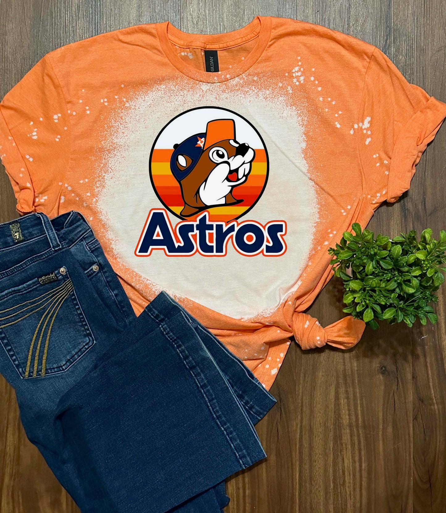 Buc-ee's Astros Sunset Bleached T-Shirt